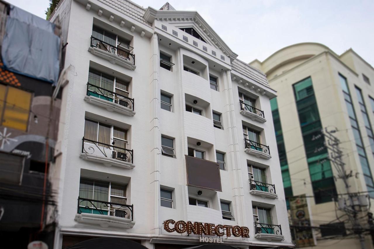 Oyo 821 Connector Hostel Makati City Exterior photo