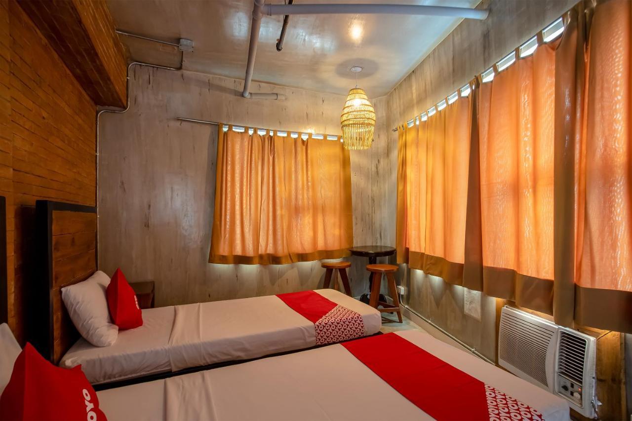 Oyo 821 Connector Hostel Makati City Exterior photo