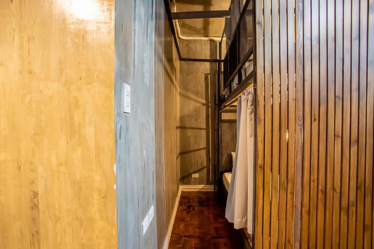 Oyo 821 Connector Hostel Makati City Exterior photo